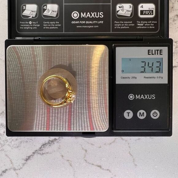 Elegant Round Solitaire Crystal Ring Size 9 Dainty Promise Ring Classic Jewelry - Picture 6 of 6